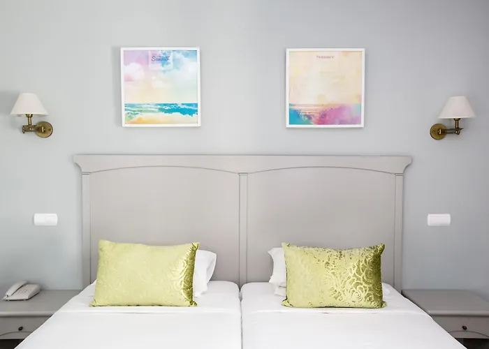 Velamar Boutique - Adults Friendly