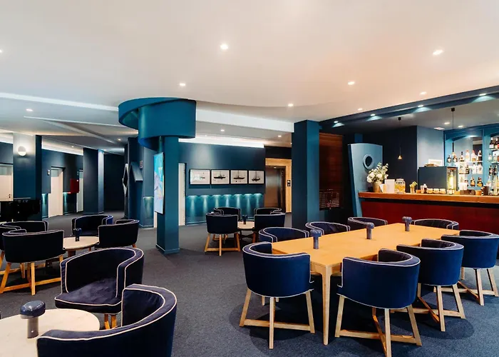 Velamar Boutique - Adults Friendly